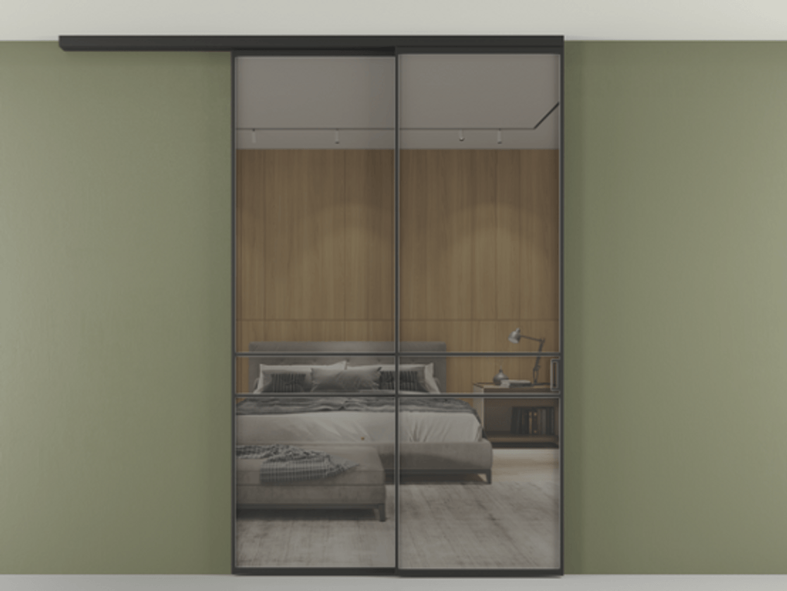 Перегородка Формато вдоль стены на потолок 2 створки с синхронным механизмом АЛПР 040.02 Алюминий Черный Рефлективное серое стекло "Стопсол", калёное Цена 312100 ₽ | Volhovec